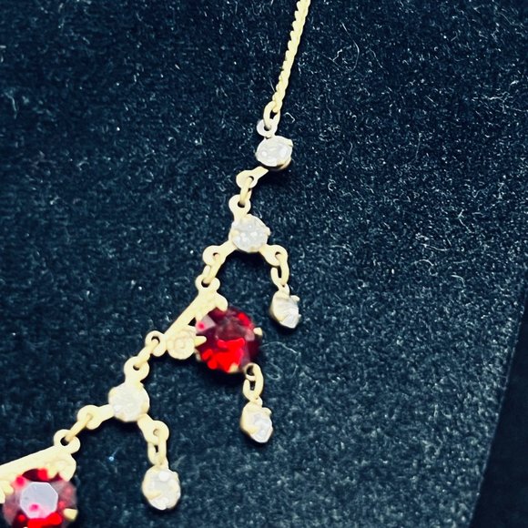 Gold Tone Curb Chain Necklace With Red And Clear Rhinestones - Picture 4 of 8